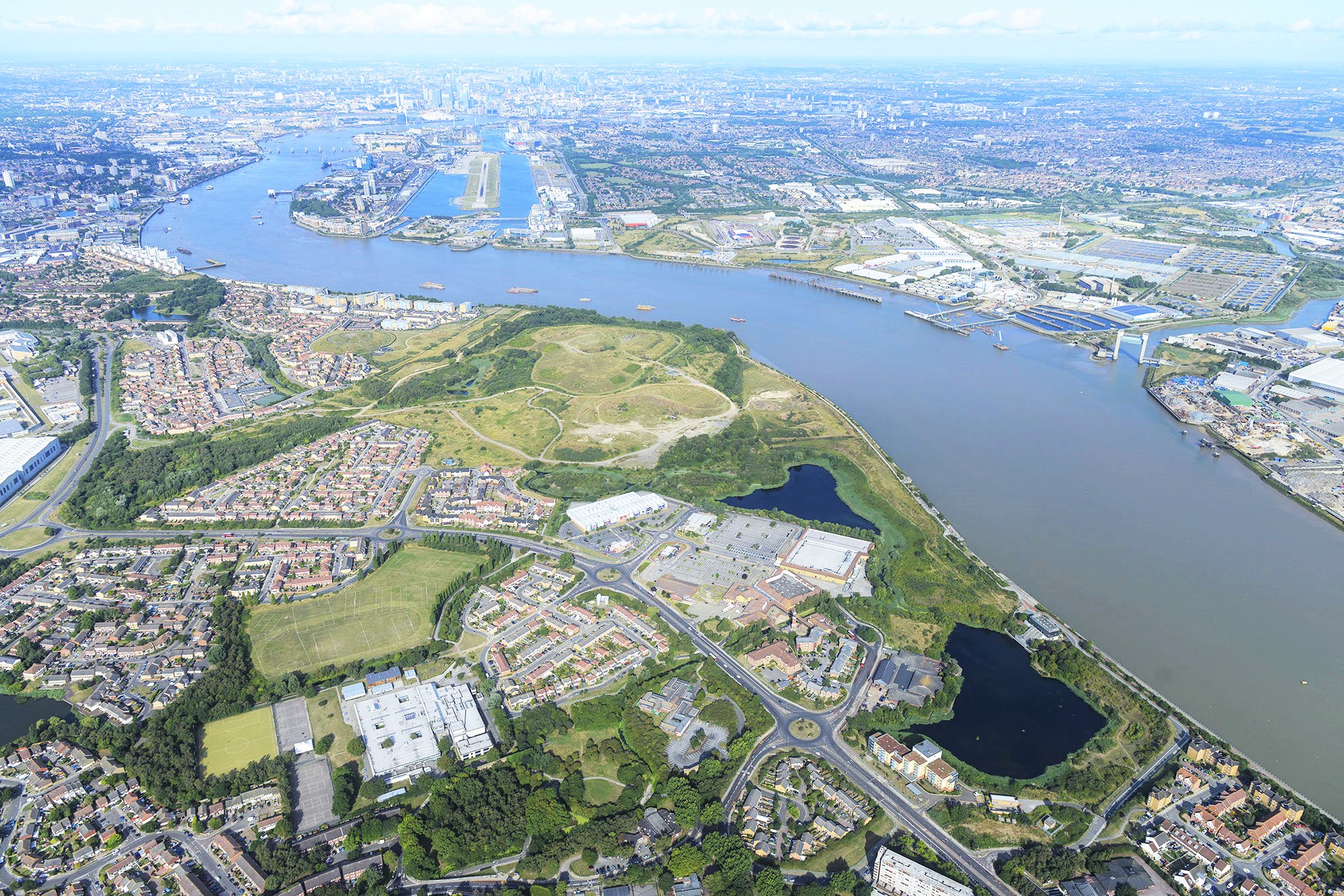 GOVERNMENT CONFIRMS MAJOR OPPORTUNITY FOR THAMESMEAD WATERFRONT Image